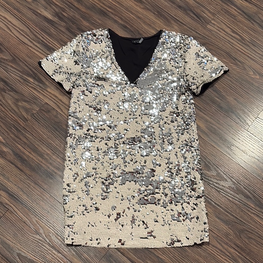 Sequin V-Neck Top - Silver and Cream ( black lining)